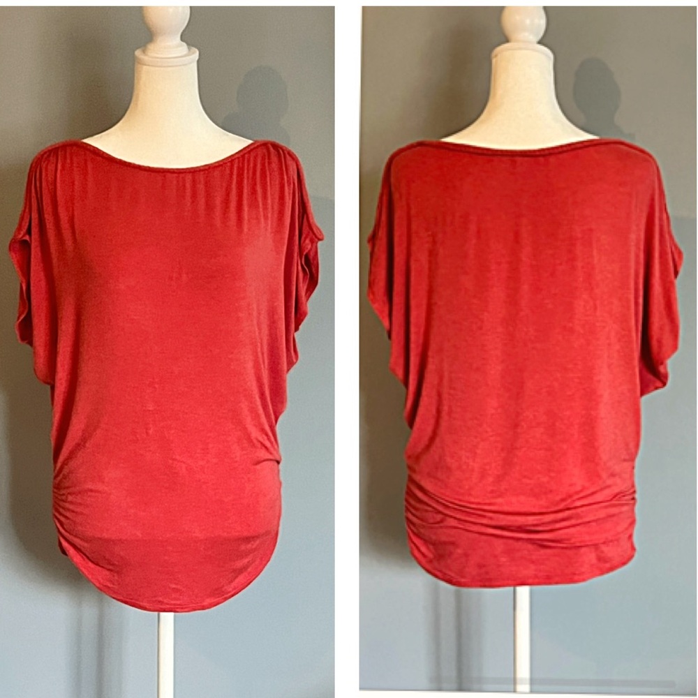 MAX STUDIO M BOATNECK DOLMAN SHORT SLEEVE KNIT TOP side RUCHING RUST FLATTERING
